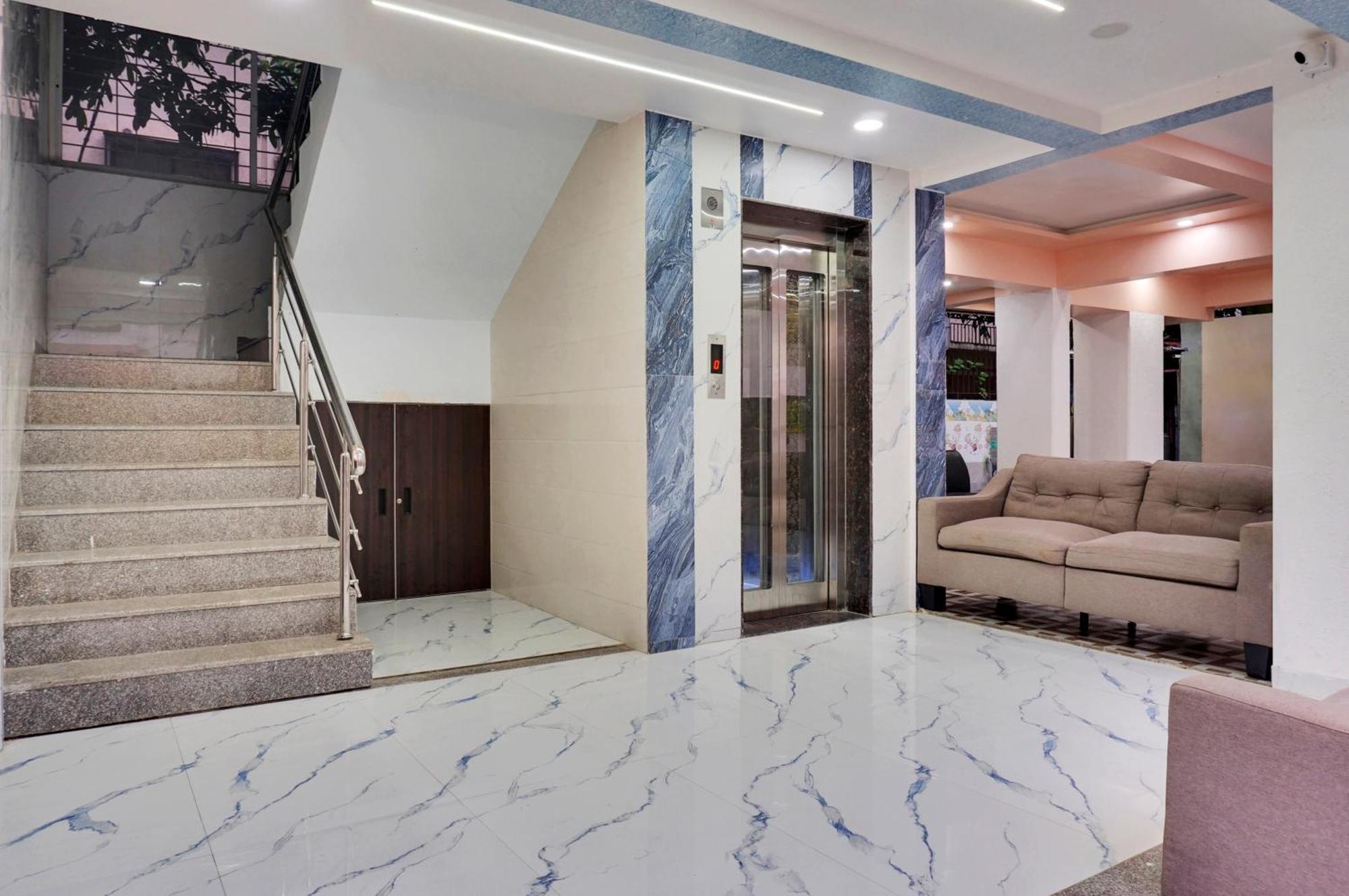 Urban Hometel Pune Exterior photo